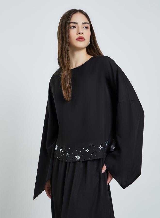 ستايلي طقم منسق من بلوزة مزينة وتنورة طويلة - Image 1